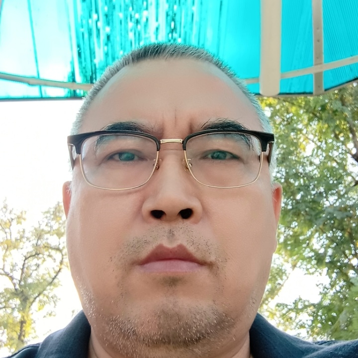 绿萝的第一张照片--大连相亲服务中心