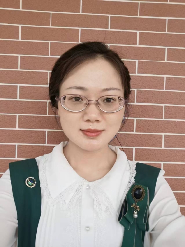Lily的第一张照片--大连相亲服务中心