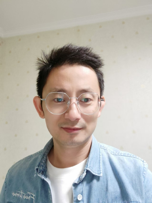飘逸的第二张照片--大连相亲服务中心