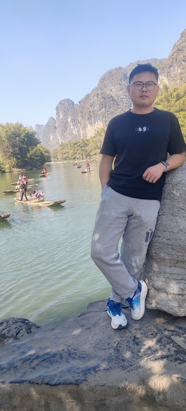 受过伤的狼的第二张照片--大连相亲服务中心