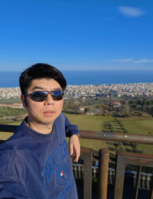 平心静气的第一张照片--大连相亲服务中心