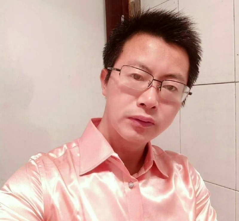 亮亮的第一张照片--大连相亲服务中心