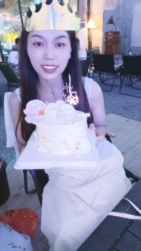 盛夏的第二张照片--大连相亲服务中心