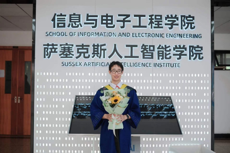 陈潇的第三张照片--大连相亲服务中心
